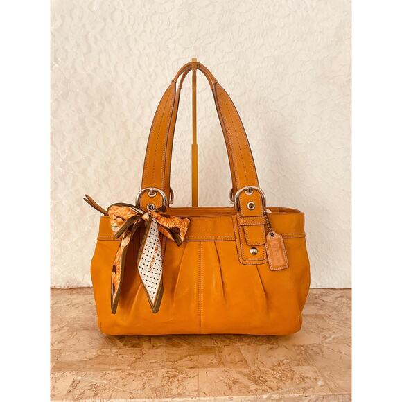 COACH Pleated mustard Full Grain Leather Soho Satchel Handbag F13732 - Picture 1 of 10